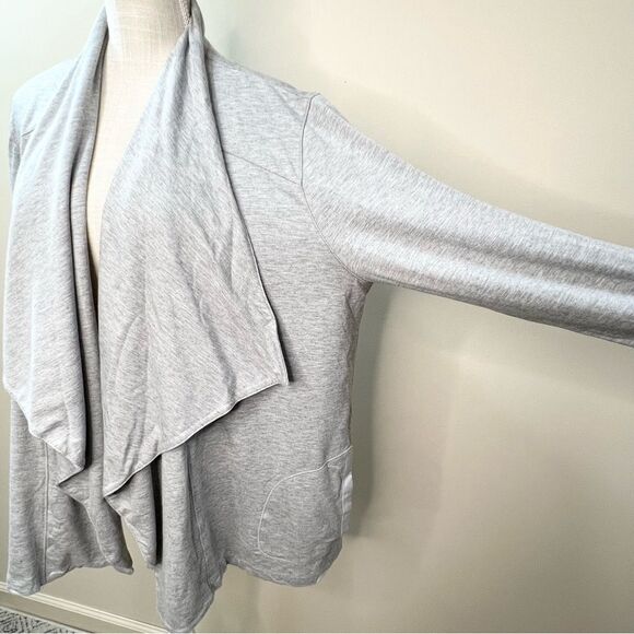 Zenergy by Chico’s Drape Open Front Sporty Grey Cardigan Sweatshirt XL - Picture 2 of 11